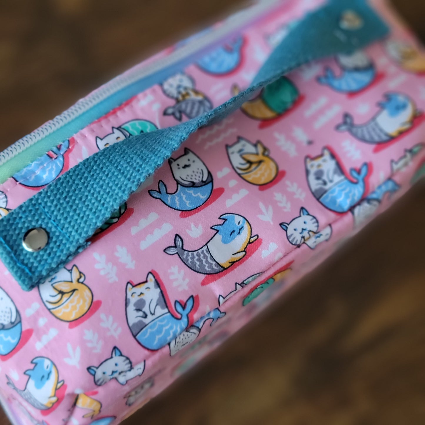 Purmaids Prism Pouch SAMPLE