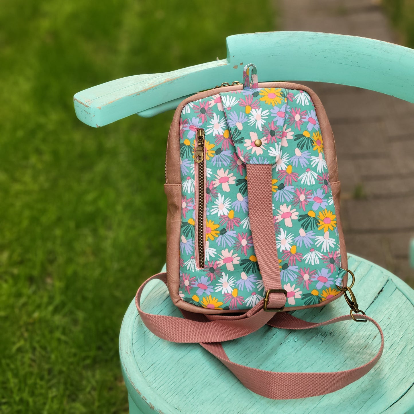 Daisy Does It Meridian Sling SAMPLE