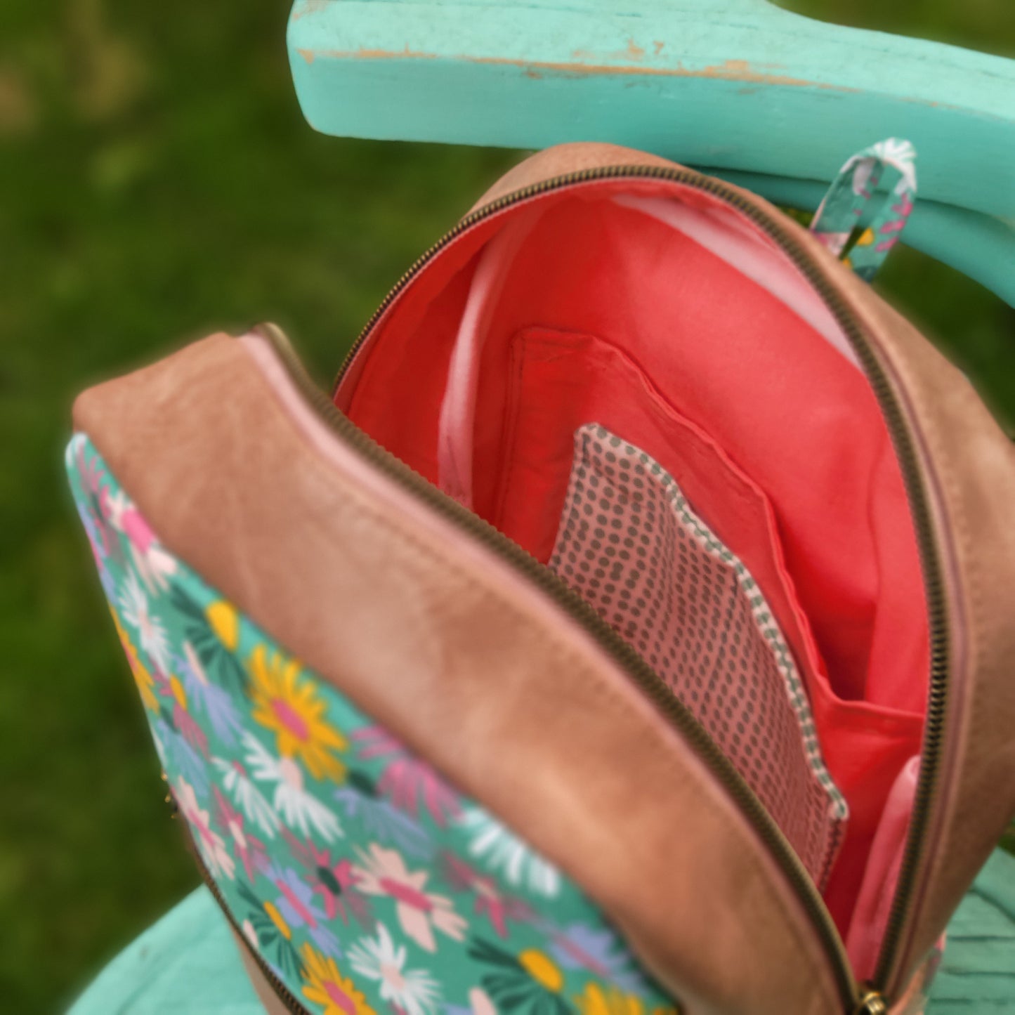 Daisy Does It Meridian Sling SAMPLE