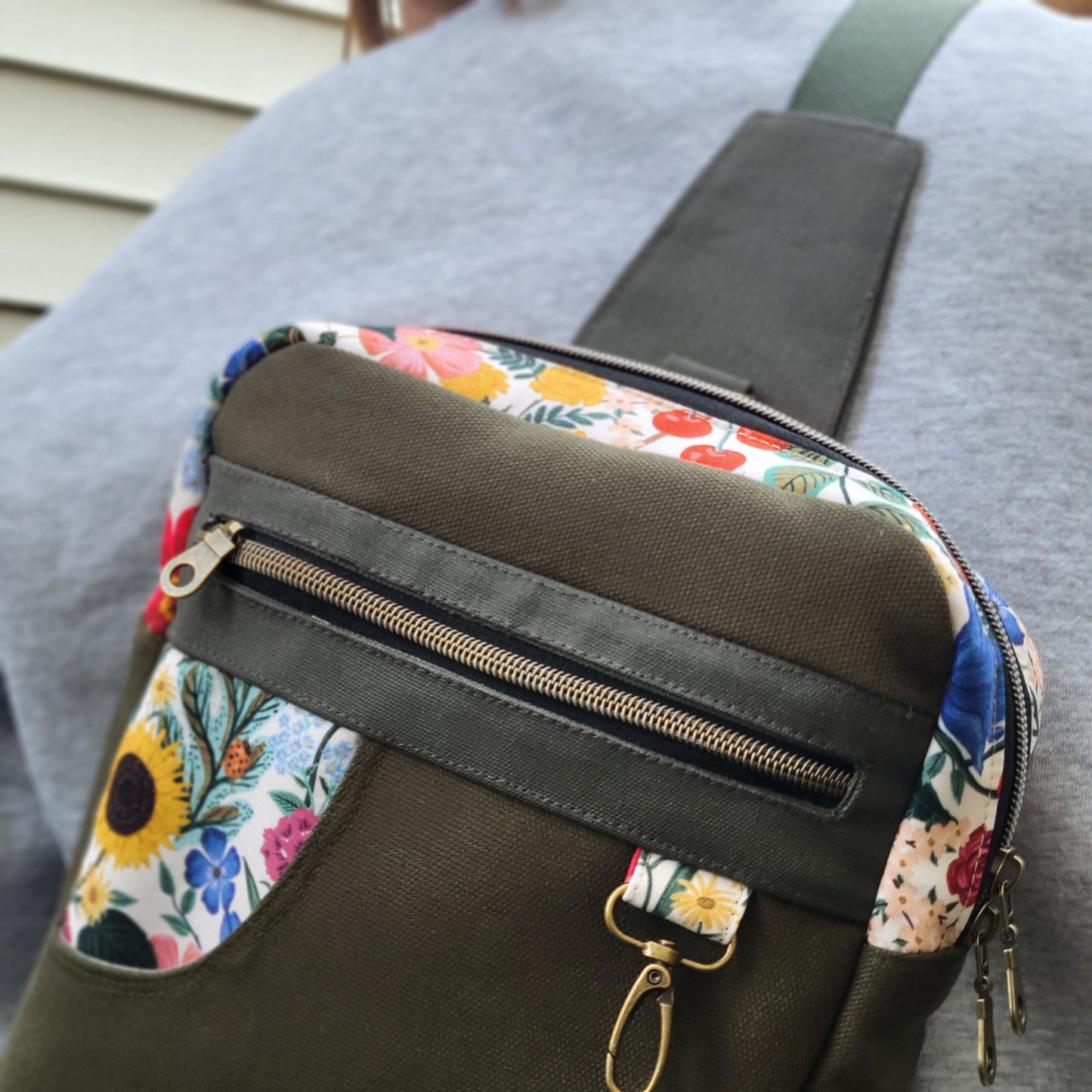 Curio - Rifle Paper Co. Sunday Sling