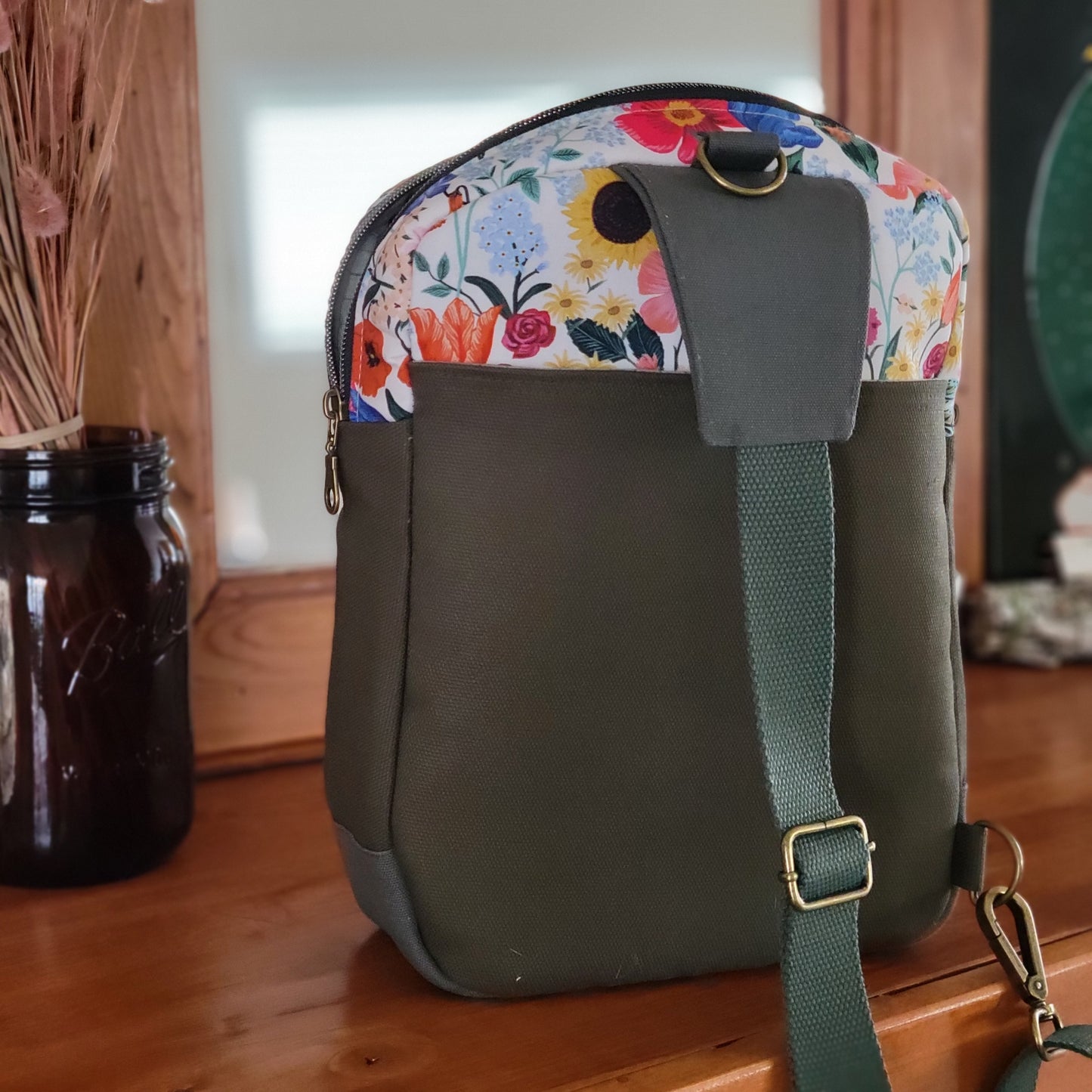 Curio - Rifle Paper Co. Sunday Sling