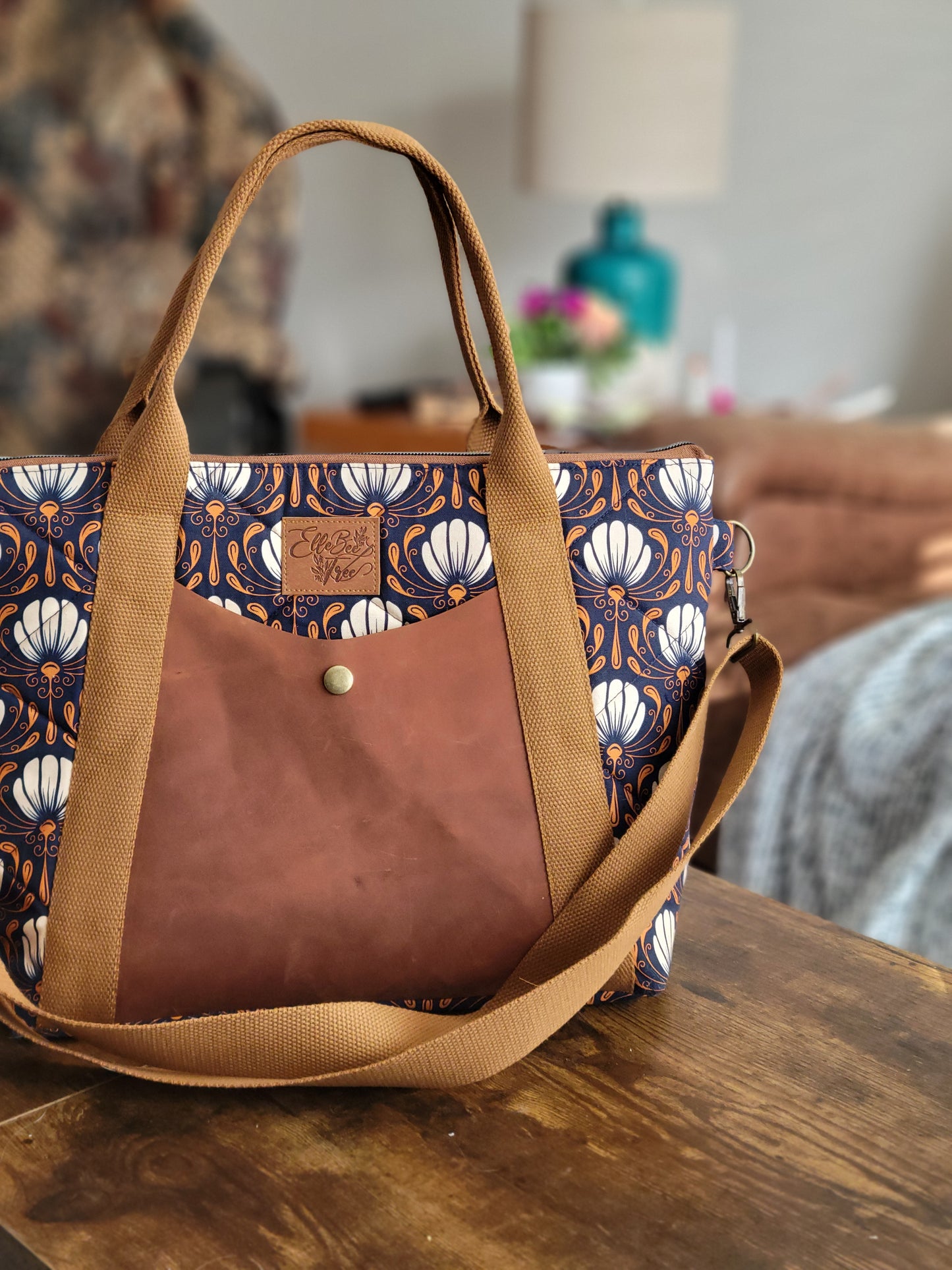 [As is] - Indy Bloom Midi Oxbow Tote with Leather Crossbody Strap